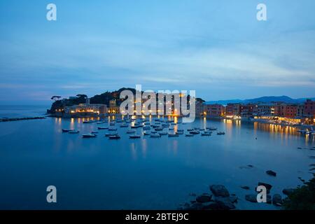 Silent bay ad Blue Hour, Sestri Levante, Liguria, Italy Stock Photo
