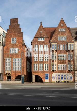 Bremen, Böttcherstraße, Robinson-Crusoe-Haus und Haus Atlantis (Blick von der Martinistraße) Stock Photo