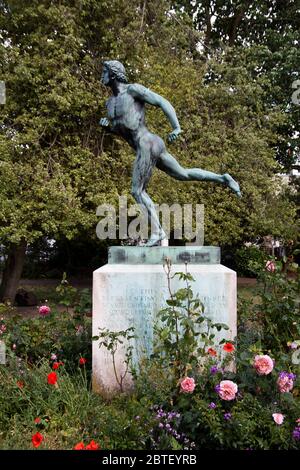 Greek Runner sculpture St Peter’s Square, Hammersmith London England UK Stock Photo