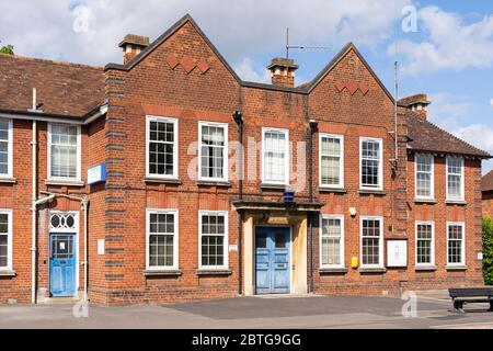The historic neo - Georgian style decorative brick built, with sash windows and traditional glass lamp, police station at Pangbourne, Berkshire, UK Stock Photo