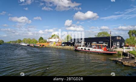 The Gloucester and Sharpness Canal at Patch Bridge, Slimbridge, Gloucestershire, UK Stock Photo