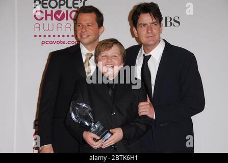 'Two & A Half Men' - Jon Cryer, Angus T. Jones and Charlie Sheen at The 33rd Annual People's Choice Awards - Press Room held at the Shrine Auditorium in Los Angeles, CA. The event took place on Tuesday, January 9, 2007.  Photo by: SBM / PictureLux - File Reference # 34006-172SBMPLX Stock Photo