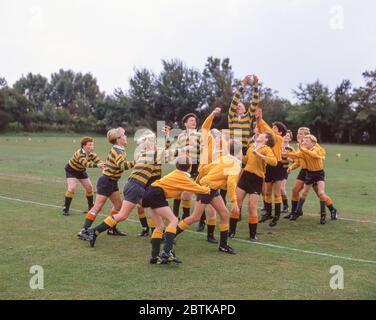 School boy's rugby teams lineout, Surrey, England, United Kingdom Stock Photo