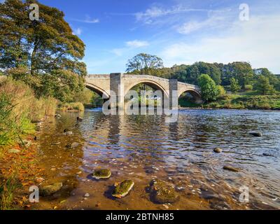 Barden Bridge and the River Wharfe, in Upper Wharfedale, Yorkshire Dales National Park UK Stock Photo