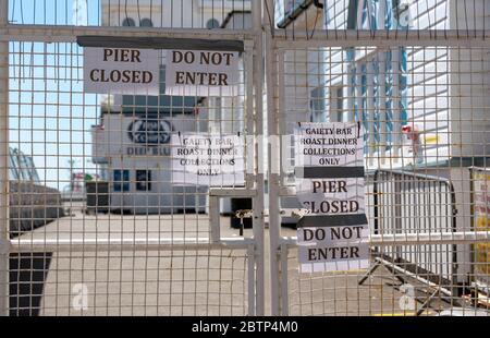 Southsea, Portsmouth, England, UK, May 2020. Southsea Pier locked entrance gates and notice, pier closed, during Covid-19 outbreak Stock Photo