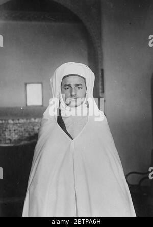 The Sultan of Morocco . 20 December 1927 Stock Photo
