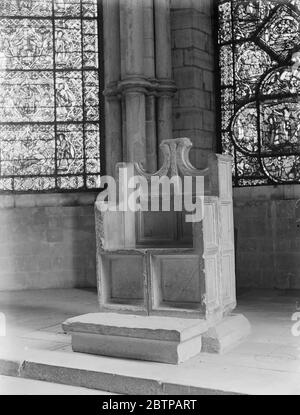 Canterbury Cathedral . The marble chair of St Augustine . 13 November 1928 Stock Photo