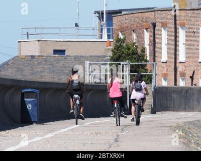 Sheerness, Kent, UK. 28th May, 2020. UK Weather: a sunny and warm morning in Sheerness, Kent. Credit: James Bell/Alamy Live News Stock Photo