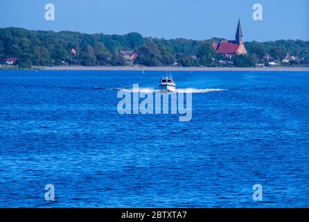 Vitte, Germany. 25th May, 2020. A water taxi takes holidaymakers across the Baltic Sea from the island of Rügen to Hiddensee. Credit: Jens Büttner/dpa-Zentralbild/ZB/dpa/Alamy Live News Stock Photo