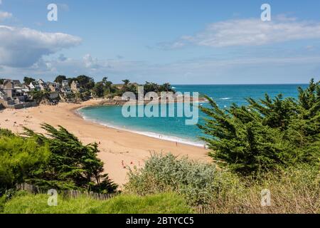 Plage du Val in Rotheneuf, St Malo, Brittany, France Stock Photo