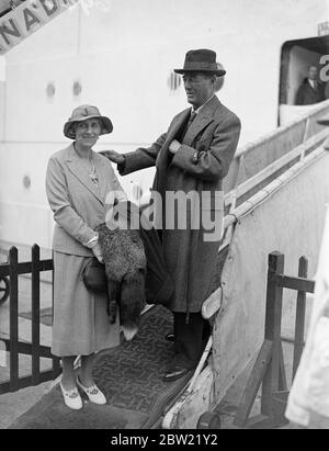 Lord and lady Mottistone were passengers on the Empress of Britain when she left Southampton for Canada. 18 September 1937. Stock Photo