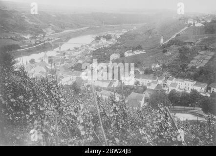 It is reported that Germany has invaded Holland, Belgium and Luxembourg. Photo shows: a view of the little town of Wormeldange, showing the river Moselle in the background. Germany is the far side of the river. A strategic road of the most importance to the German runs through this town and district. It was constructive by the Germans. 10 May 1940 Stock Photo