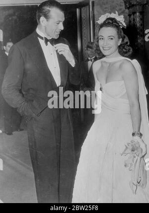 Joan Crawford, Gary Cooper at first night. Stock Photo