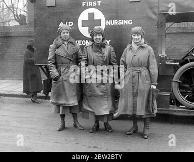 First Aid Nursing Yeomanry Corps. Three of the Drivers - Mrs McDougall, the organizer, on the left 23 March 1917 Stock Photo