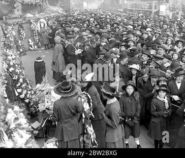 Trafalgar Day Celebrations 1916. The meeting at Trafalgar Square. Crowd scene. 21 October 1916 Stock Photo