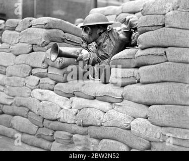 Air Raid precautions demonstrated by 1st Bn.Genadiers Guards and 1st Bn. Coldstream Guards at Wellington Barracks. Sand bags. 10 February 1938 Stock Photo