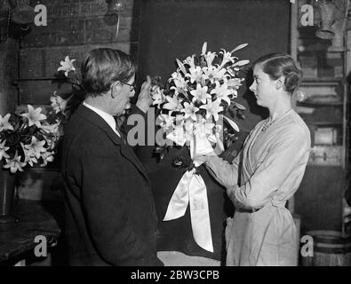 Princess Marina ' s wedding bouquet . 28 November 1934 Stock Photo