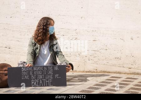 Roma, Italy. 29th May, 2020. Sit-in in front of the United States Embassy in Via Veneto in Rome organized by a group of activists to ask justice for George Floyd (Photo by Matteo Nardone/Pacific Press/Sipa USA) Credit: Sipa USA/Alamy Live News Stock Photo