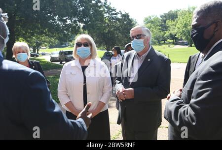 Hanley Hills, United States. 29th May, 2020. Missouri Governor Mike Parson and Missouri First Lady Teresa Parson, talk with faith leaders before handing out face masks at The Mt. Beulah Missionary Baptist Church, in .Hanley Hills, Missouri on Friday, May 29, 2020. The first couple handed out the masks to church leaders who plan on reopening their places of worship this Sunday. Photo by Bill Greenblatt/UPI Credit: UPI/Alamy Live News Stock Photo