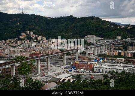 Genoa, Italy - 29 May, 2020: General view shows the building site of new Morandi bridge (officially Viadotto Polcevera). The original bridge collapsed in August 2018 and the new one is expected to reopen in July 2020. Credit: Nicolò Campo/Alamy Live News Stock Photo