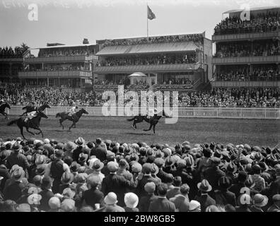 Ascot races . Royal Hunt Cup day . The finish of the race . Mr V Emanuel 's  Totaig  ridden by B Rosen was first , with ' Eyes Front ' 2nd and ' Pricke ' , 3rd . 15 June 1932 Stock Photo