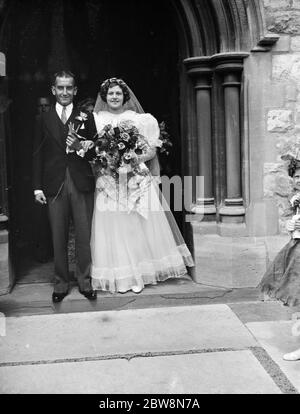 The wedding of Mr A W Gross and Miss D Smith . 1938 Stock Photo