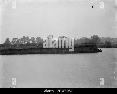 A general view of the site where excavation is under way to dig up a Roman villa in Cray Valley , Kent . 1936 Stock Photo