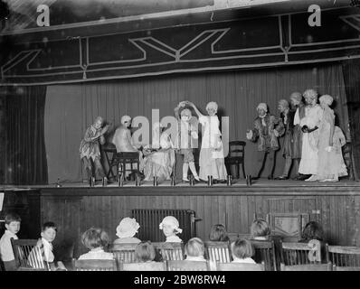 St Philomena 's School christmas entertainment . The house party . 1935 Stock Photo