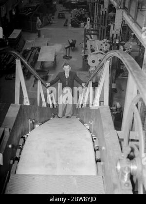 Sovex Ltd moving belt escalator in Erith , London . 4 April 1939 Stock Photo