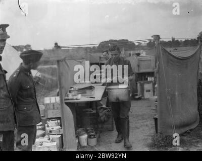 Territorial Army recruits at camp in Chichester , Sussex . The kitchen . 1939 Stock Photo