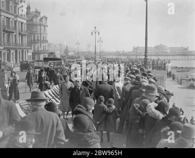 Brighton cowded with Easter holiday makers . The crowded front at Brighton which is filled with Easter holidaymakers . 27 March 1932 Stock Photo