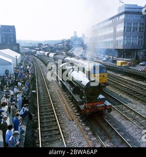 2857, a 2800 Class Churchward designed (2.8.0) freight loco built 1918  with Class 56 unit (old and new) Stock Photo