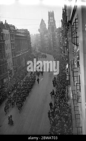 The Lord Mayor 's Show . The procession in Fleet Street , London . 9 November 1936 Stock Photo