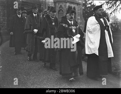 Canon J A Douglas , 23 years has been vicar of St Luke ' s Church , Camberwell , who has accepted the incumbency of St Michael Paternoster Royal Church in the City London . 1932 Stock Photo