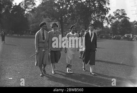 Ladies Autumn Foursome golf at Ranelagh . From left to right ; Miss D Stanhope , Miss Julia Hill , Miss Diana Esmond and Miss Cecil Leitch . 1932 Stock Photo