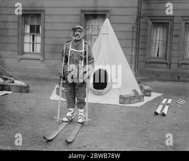 Arctic clothing and equipment for British soldiers . Stock Photo