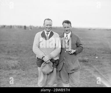 Amateur Golf Championship at Deal , Kent . Left to right ; Douglas Grant ( Royal St George ' s ) and G N GR Humphries( Stourbridge ) , two of the last eight . 11 May 1923 Stock Photo