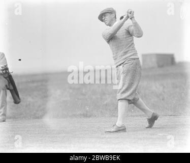 Amateur Golf Championship at Deal , Kent . Francis Quimet ( America ) defeating P Clough ( Bradford ) 9 May 1923 Stock Photo