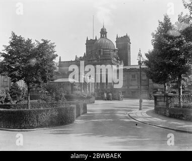 Taking the cure at Harrogate ( the spa waters ) , Yorkshire . The Bath House 19 August 1922 Stock Photo