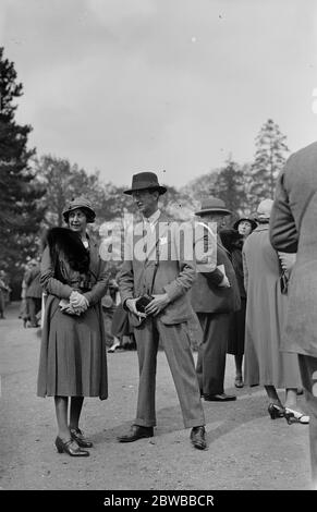 United Hunt meeting at Lingfield racecourse . Earl of Fingail and Mrs Courage 1st May 1932 Stock Photo