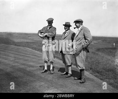 Parliamentary golf tournament at Sandwich . Sir Laming Worthington Evans , Sir Emsley Carr and Major St John . Stock Photo