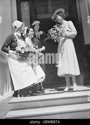 The Duchess of Kent , President of the Queen Alexandra Rose Day Fund , starts on her tour of the sellers depots 21 June 1938 Stock Photo