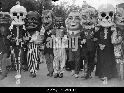 Southend - on - Sea carnival . Some of the grotesque figures that took part in the procession . 1934 Stock Photo