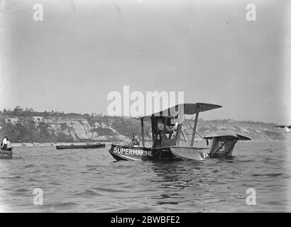 First International Seaplane Race at Bournemouth Squadron Commander B D Hobbs D S O , D F C ( Great Britain ) on a Supermarine seaplane 11 September 1919 Stock Photo