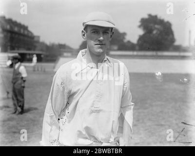 Bennett ( Captain of Cambridge University Cricket team ) . 17 June 1925 Stock Photo