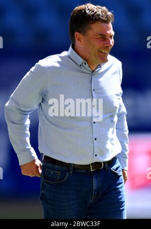 Karlsruhe, Germany. 31st May, 2020. Football 2nd Bundesliga, 29th matchday, Hamburger SV - SV Wehen Wiesbaden in the Volksparkstadion. Dieter Hecking, coach of Hamburger SV, smiles on the sidelines. Credit: Stuart Franklin/Getty Images Europe/Pool/dpa - IMPORTANT NOTE: In accordance with the regulations of the DFL Deutsche Fußball Liga and the DFB Deutscher Fußball-Bund, it is prohibited to exploit or have exploited in the stadium and/or from the game taken photographs in the form of sequence images and/or video-like photo series./dpa/Alamy Live News