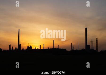 Oil Refinery at Sunset Ellesmere Port Cheshire England UK Stock Photo ...