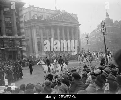 The Lord Mayors Show 1935 The Old Berkeley foxhounds were the principal item of interest in the procession 5 December 1935 Stock Photo