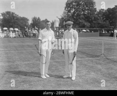 Tennis at Beckenham . G L Patterson and Norman E Brookes ( with cap ) . 1919 Stock Photo