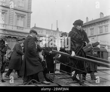 Society Return Town The Countess of Cranard who entertained Lord Lascelles and Princess Mary , Viscountess Lascells in Paris boarding the cross channel steamer at Calais for England 10 April 1922 Stock Photo